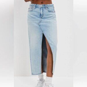 NWT American Eagle Dreamy Drape Low Rise Denim Maxi Skirt - Size 2